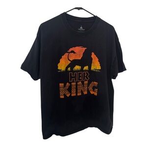 Disney Parks 'Her King' Men’s Graphic T-Shirt size Large